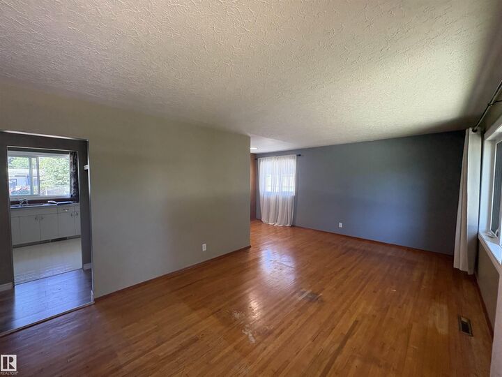 Property Photo:  13032 90 Street NW  AB T5E 3M3 