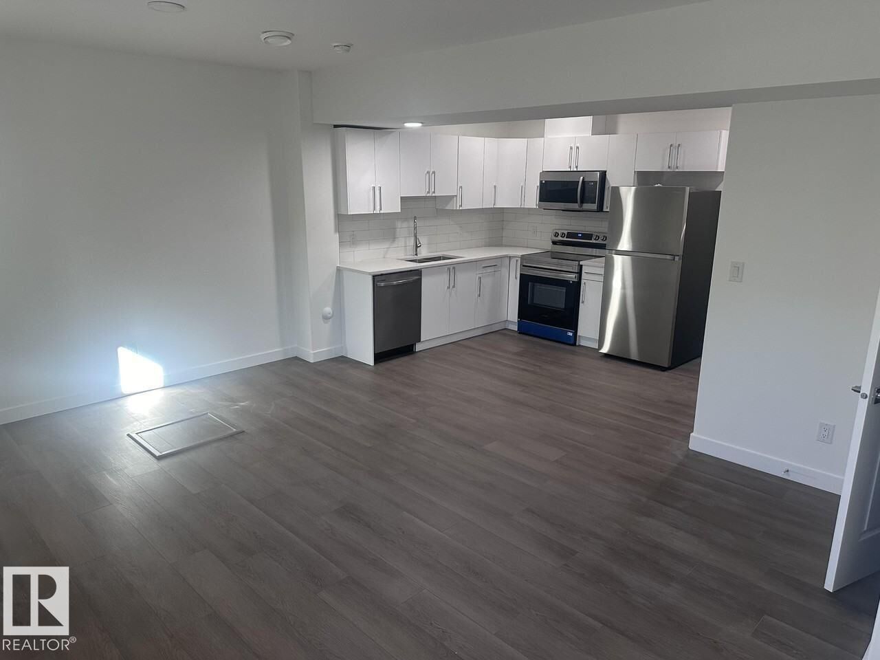 Property Photo: 6632 46 Avenue Bsmt AB T4X 2Z4