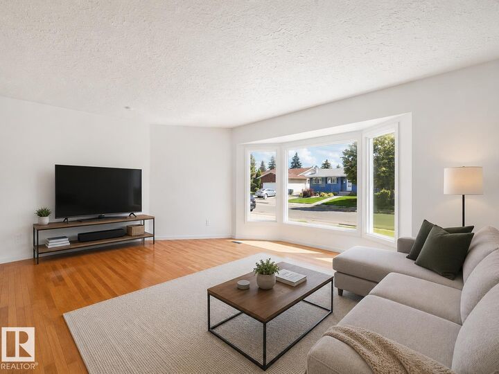 Property Photo: 11616 158 Avenue NW AB T5X 2K4