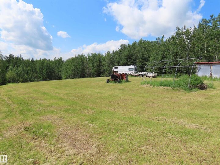 Property Photo: 7227 Twp Road 560 AB T0E 2A0