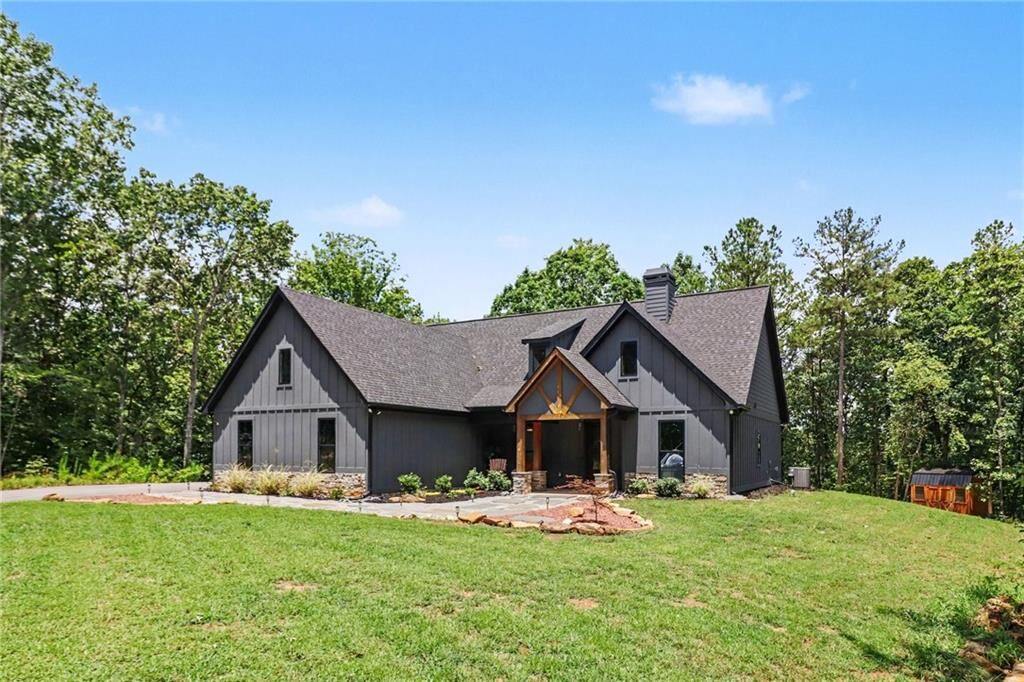 Property Photo: 5549 Tyree Road GA 30187