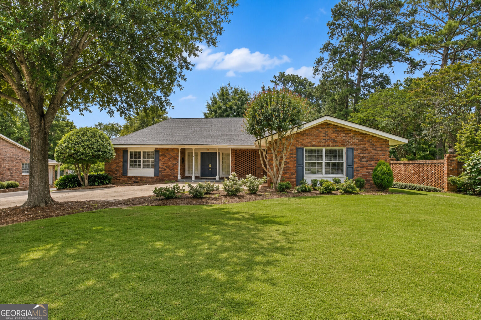 Property Photo:  3402 Cambridge Drive  GA 31906 
