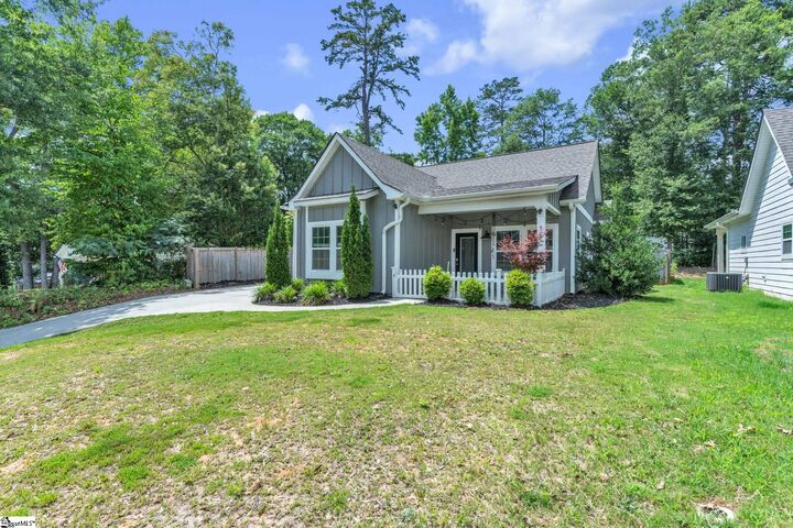Property Photo:  502 Prosperity Avenue  SC 29605 