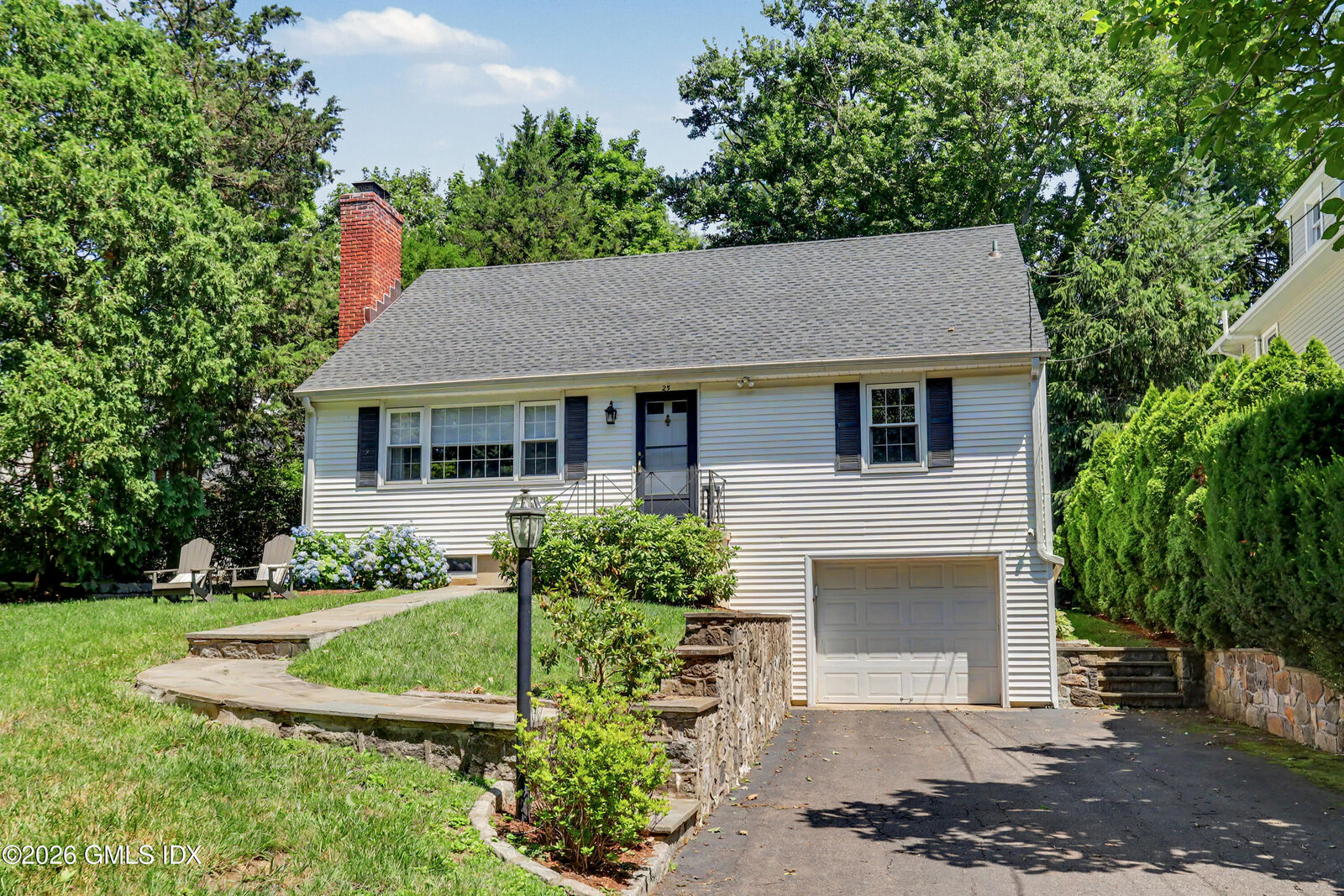 Property Photo: 25 Westview Place CT 06878
