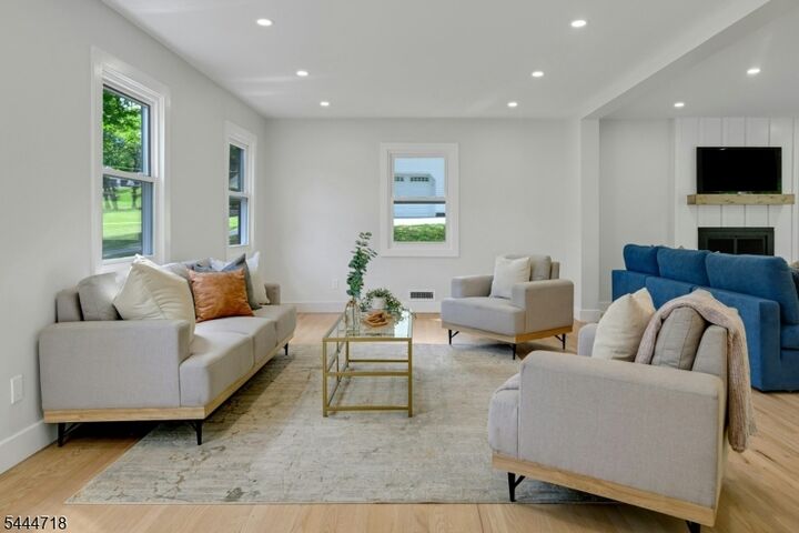 Property Photo:  47 Fieldstone Drive  NJ 07960 