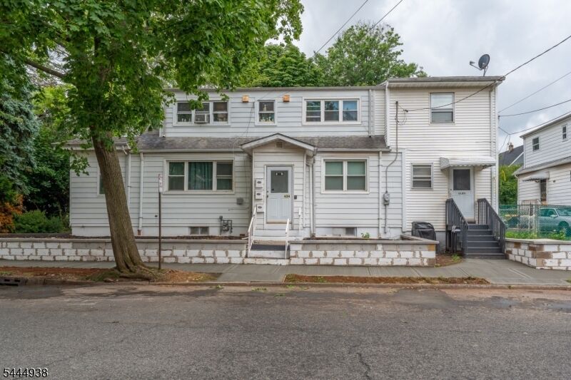 Property Photo:  434 Richmond St  NJ 07202 