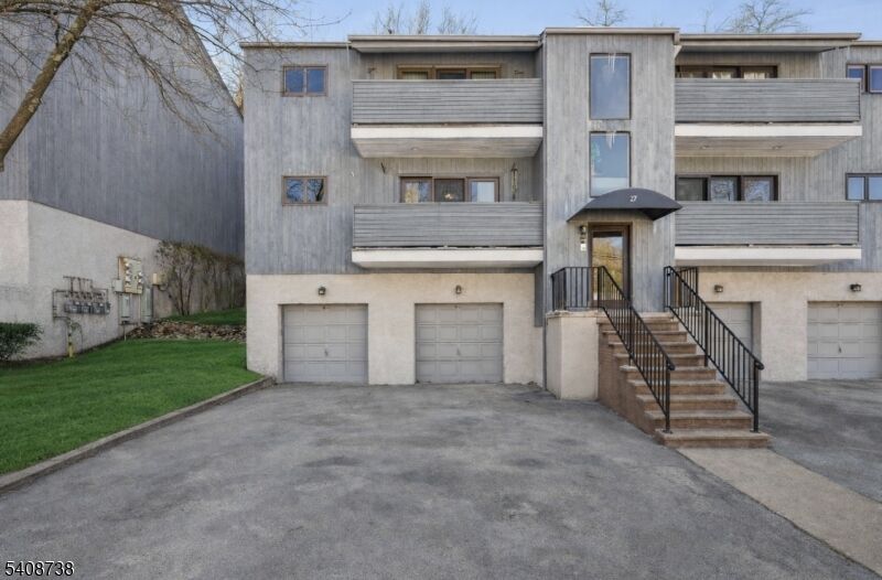 Property Photo:  27 Espy Rd 7  NJ 07006 