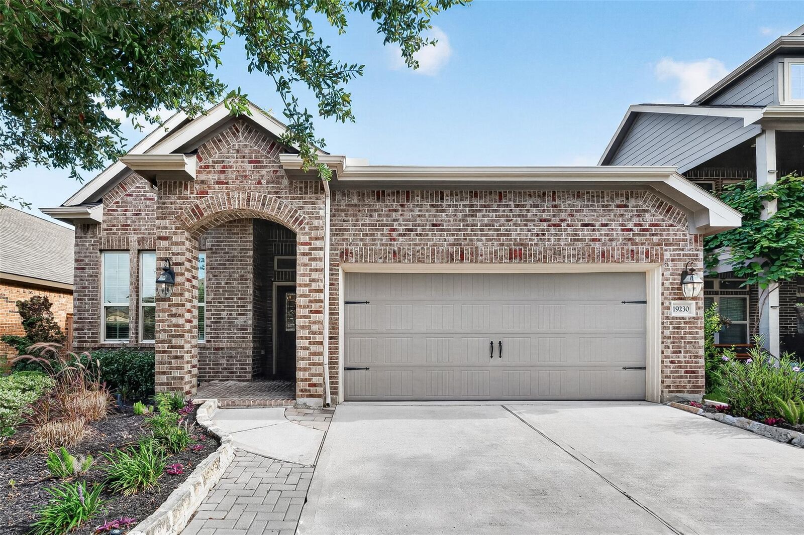 Property Photo: 19230 S Cottonwood Green Lane TX 77433