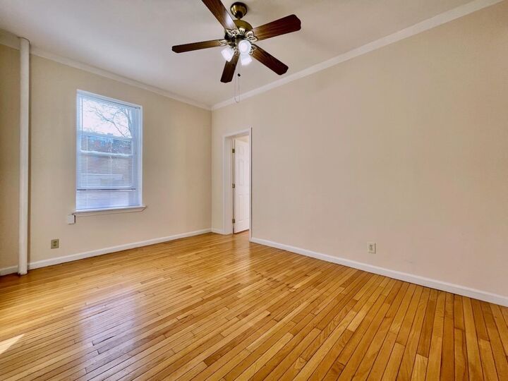 Property Photo: 1614 Summit Ave 4 NJ 07087