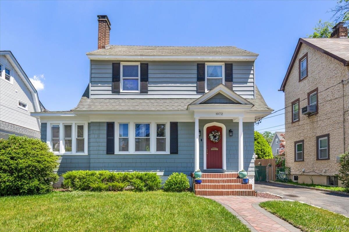 Property Photo:  1072 Hunter Avenue  NY 10803 