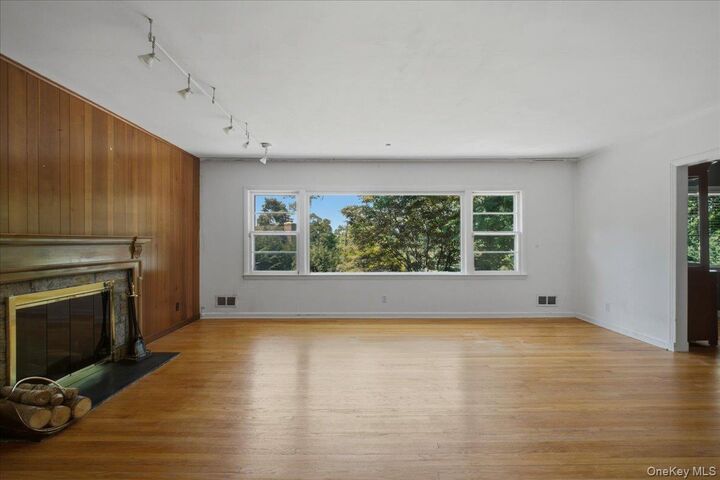 Property Photo: 1 Beaufort Street NY 10607