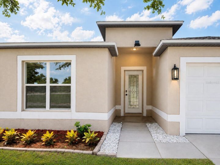 Property Photo:  5112 Laval Drive  FL 32839 