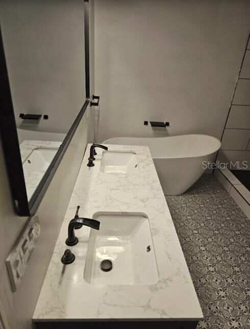 Property Photo:  319 W West Street  FL 33602 