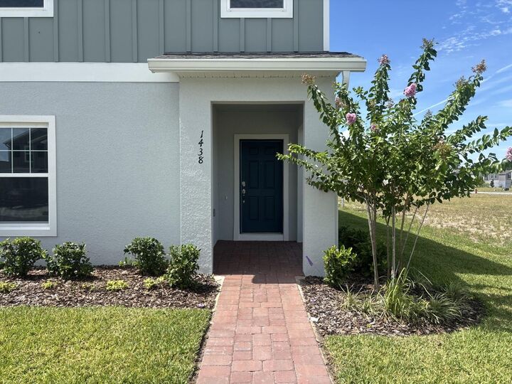 Property Photo: 1438 Acorn Meadow Loop FL 32726