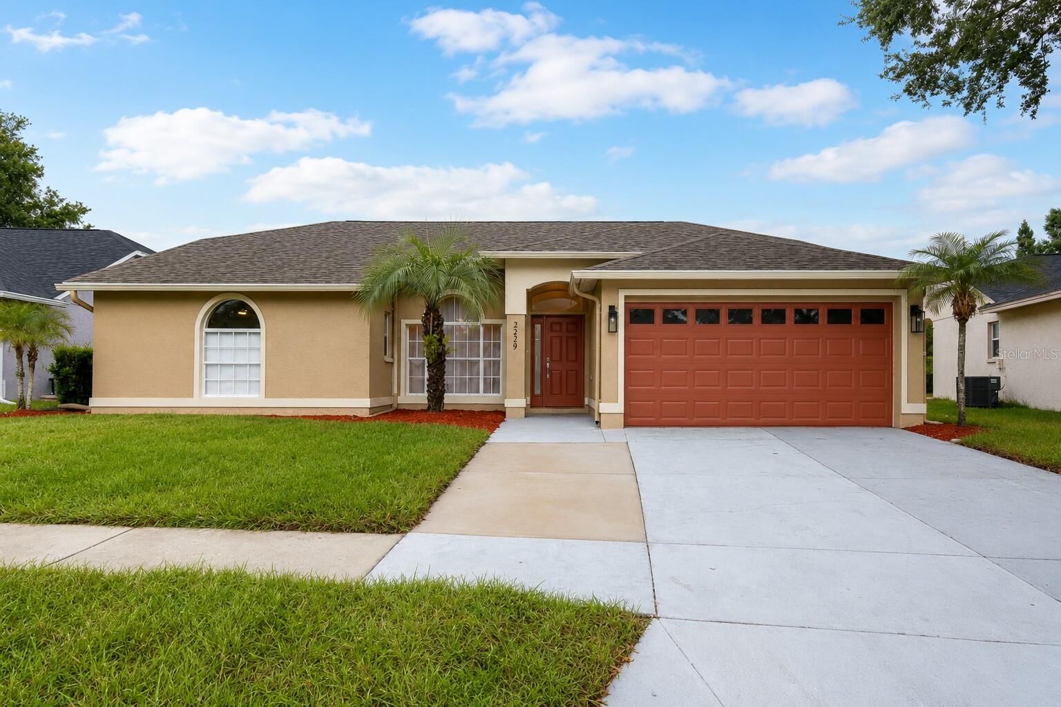 Property Photo:  2229 Foggy Ridge Parkway  FL 34639 