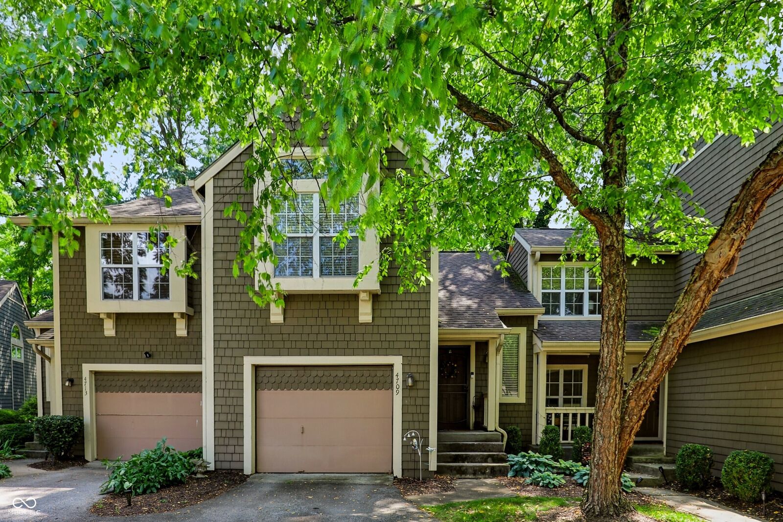 Property Photo: 4709 Shireton Court IN 46254