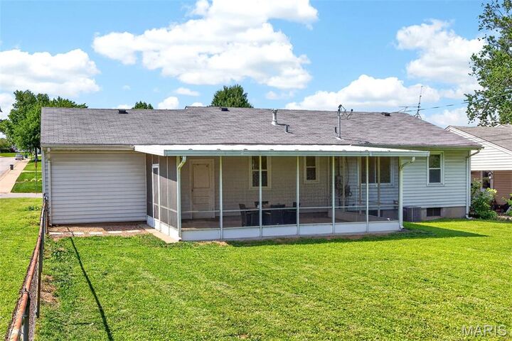 Property Photo:  402 Rose Drive  MO 63301 
