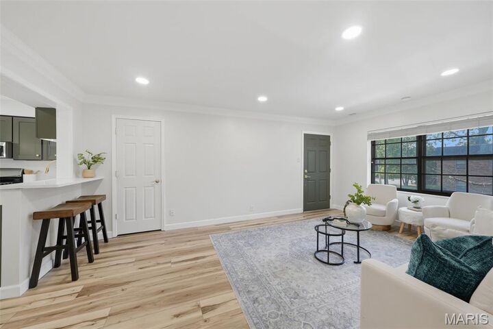 Property Photo: 441 S Clay Avenue D MO 63122