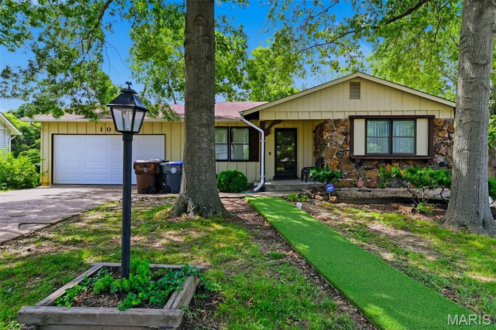 Property Photo:  104 Jane Drive  MO 63376 