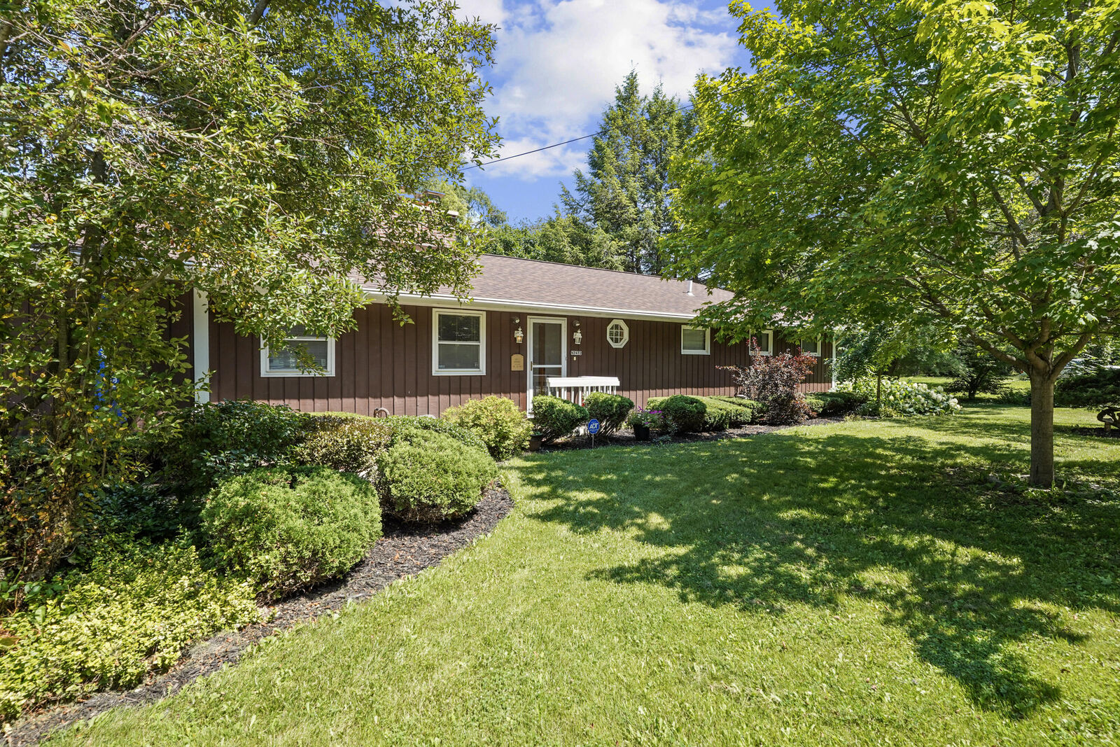 Property Photo:  N2472 Fisk Dr  WI 53105 