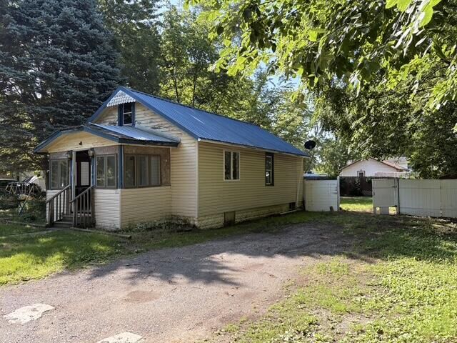 Property Photo:  509 Cass Avenue  MI 49203 