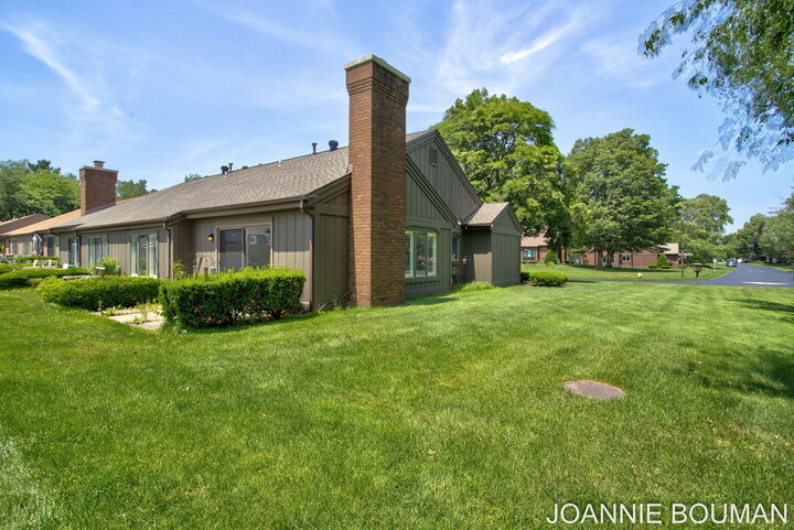 Property Photo: 280 Winsted Avenue MI 49423