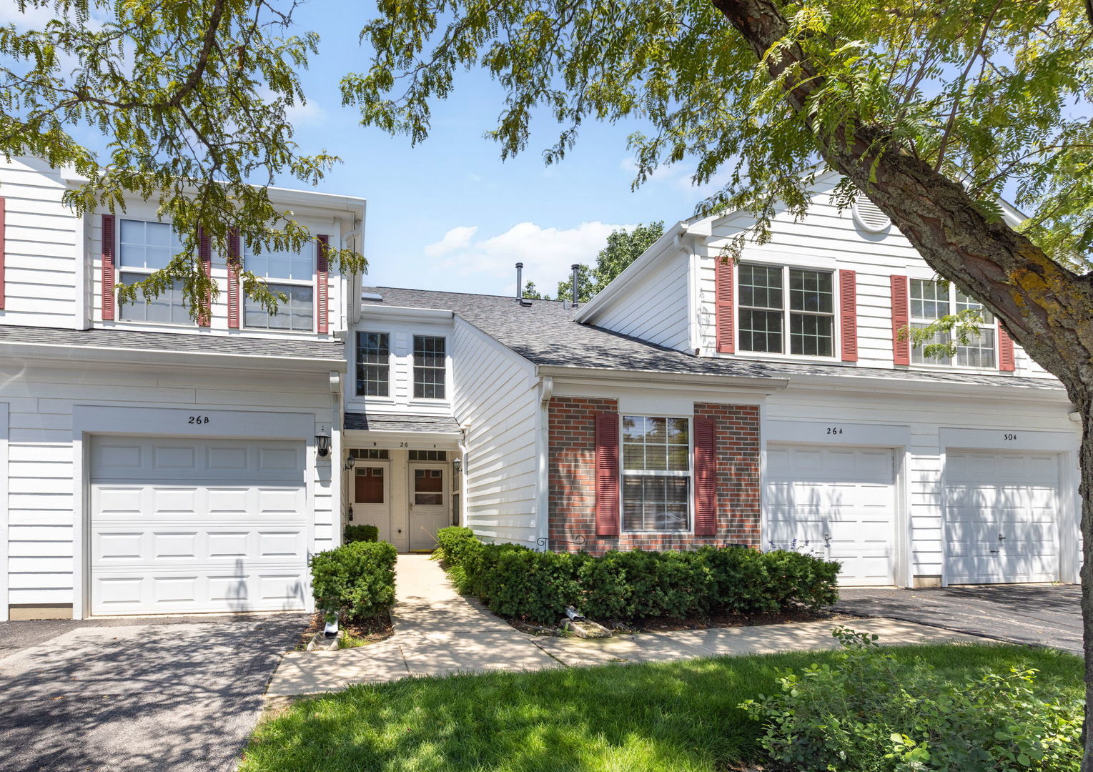 Property Photo: 26 Tyler Court B IL 60107