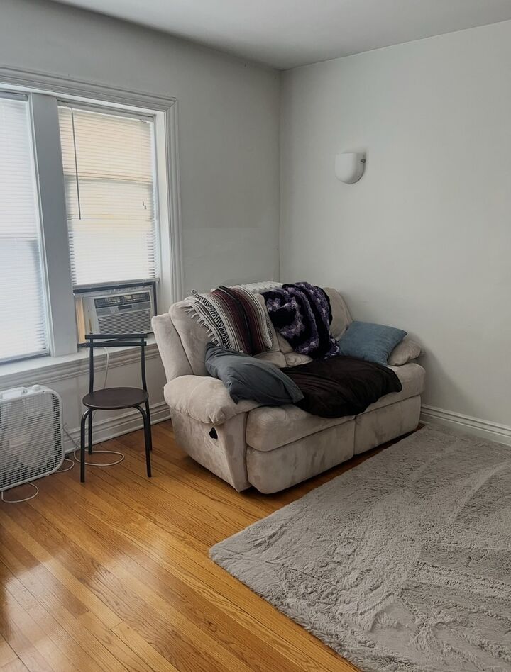 Property Photo: 4444 W Gunnison Street 3 IL 60630