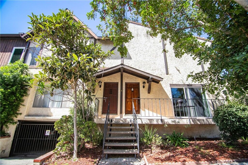 Property Photo: 639 E Olive 5 CA 91501