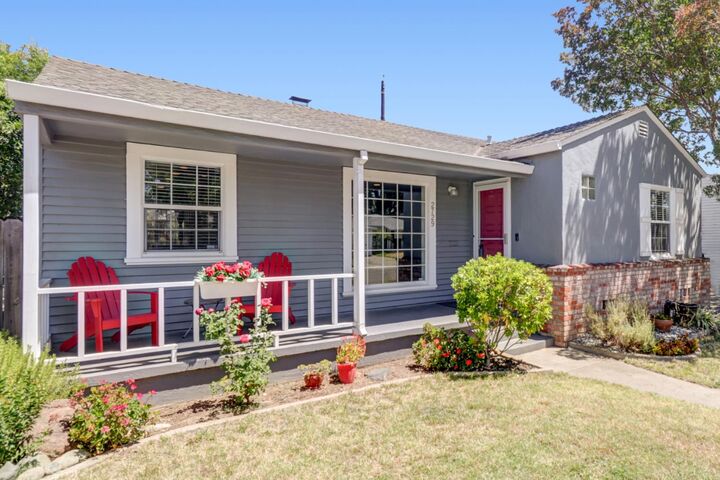 Property Photo:  2729 Kroy Way  CA 95817 