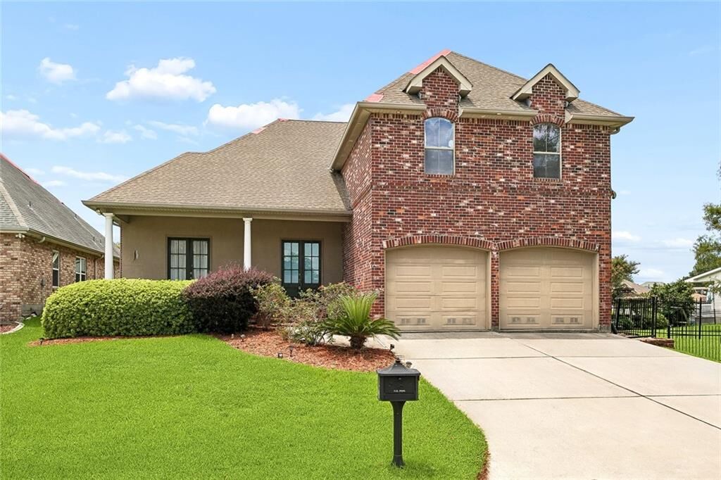 Property Photo: 108 Valiant Lane LA 70458