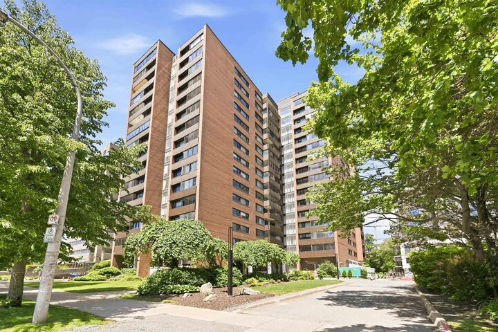 210 5959 Spring Garden Road — photo 1