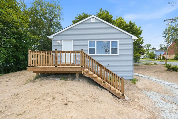 Property Photo:  1A & 1B Auburn Avenue  NS B3R 1K3 