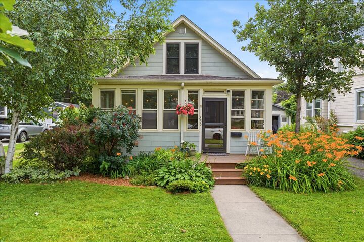Property Photo:  855 Delaware Avenue  MN 55107 