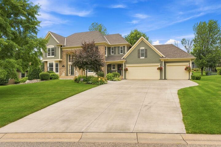 Property Photo:  3824 Fairway Terrace  MN 55125 