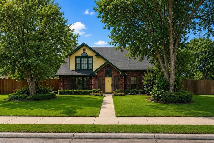 Property Photo: 514 Rainier Street TX 75104