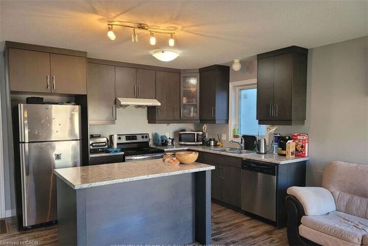 Property Photo:  766 Freeport Street  ON N6G 0R4 