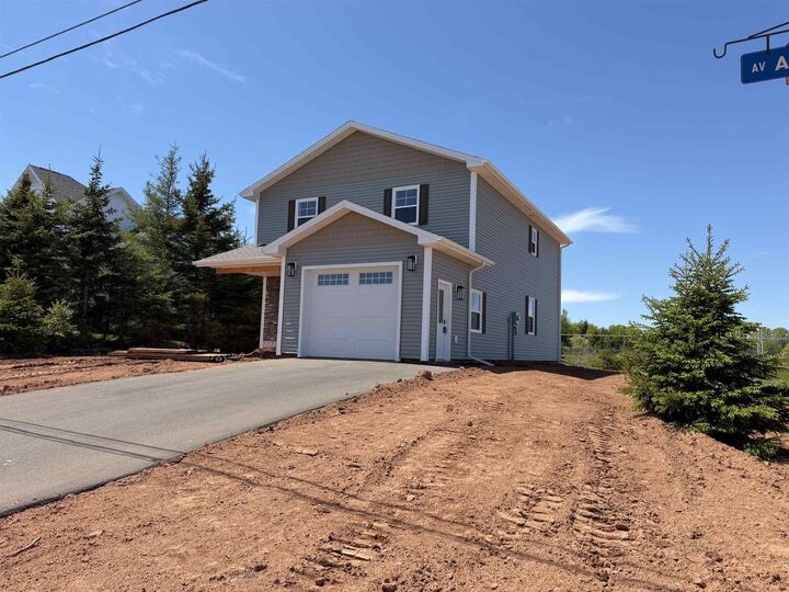 Property Photo: 43 Acadian Avenue PE C1N 6H5
