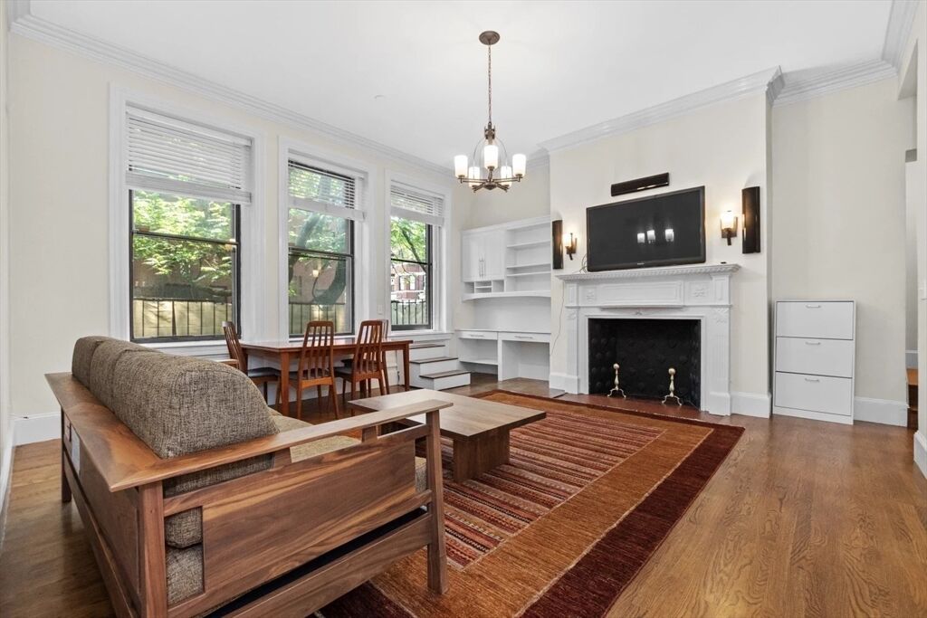 Property Photo: 280 Commonwealth Avenue 108 MA 02116