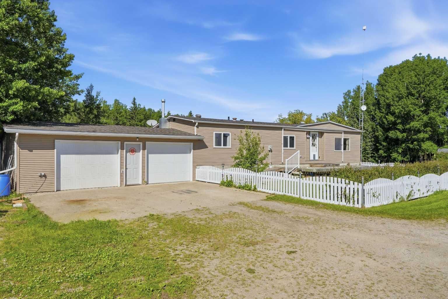 Property Photo: 53009 Highway 587 AB T0M 1C0