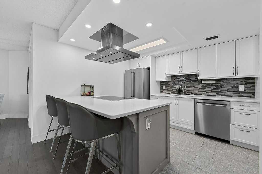 Property Photo:  1304 15 Avenue SW 230  AB T3C 0X7 