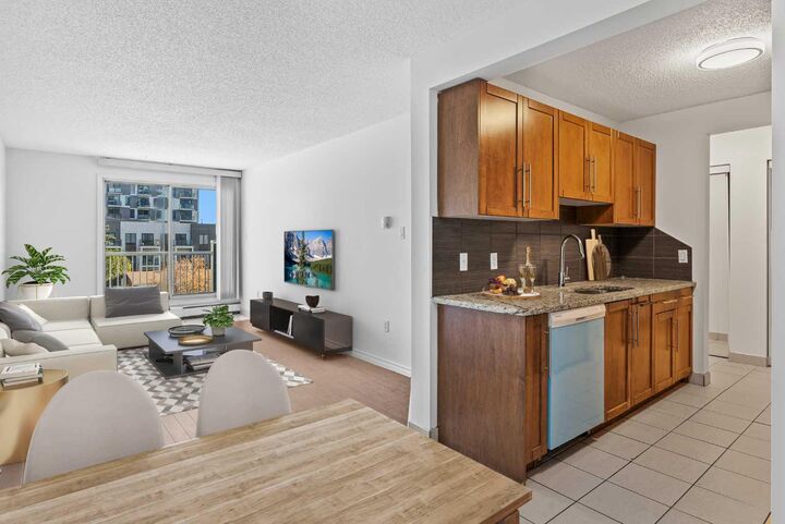 Property Photo: 431 1 Avenue NE 305 AB T2E 0B3