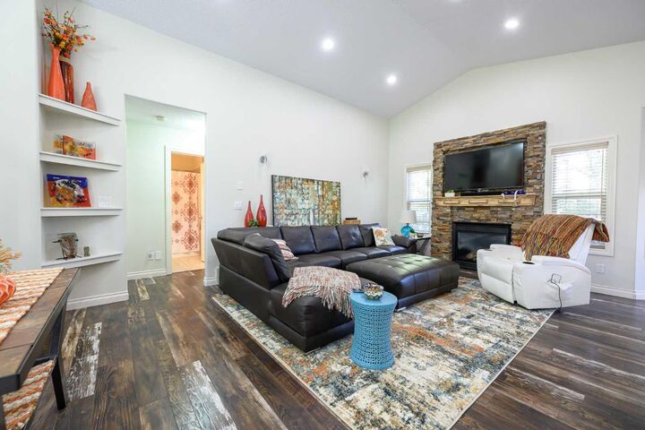 Property Photo: 9118 Lake Shore Drive AB T8X 8C9