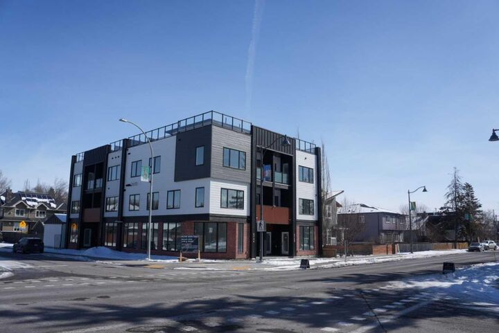 Property Photo:  4744 Bowness Road  AB T3B 0B4 