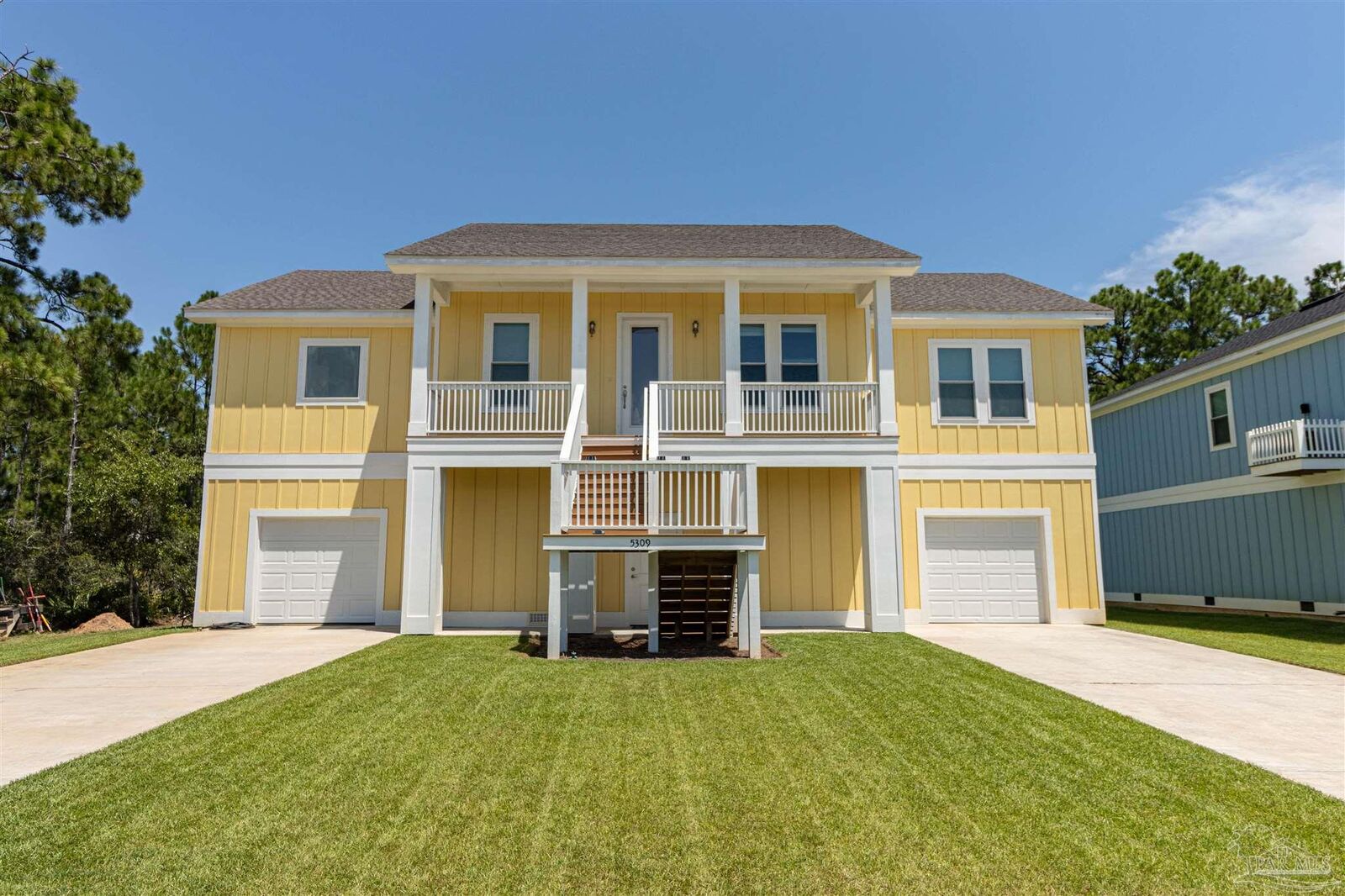 Property Photo: 5309 N Shore Dr FL 32507