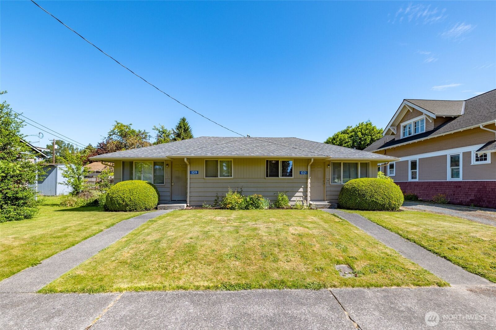 Property Photo: 1019 Washington Avenue WA 98233