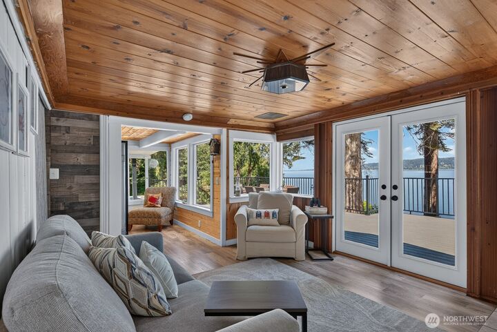 Property Photo:  3365  Shoreline Drive  WA 98282 