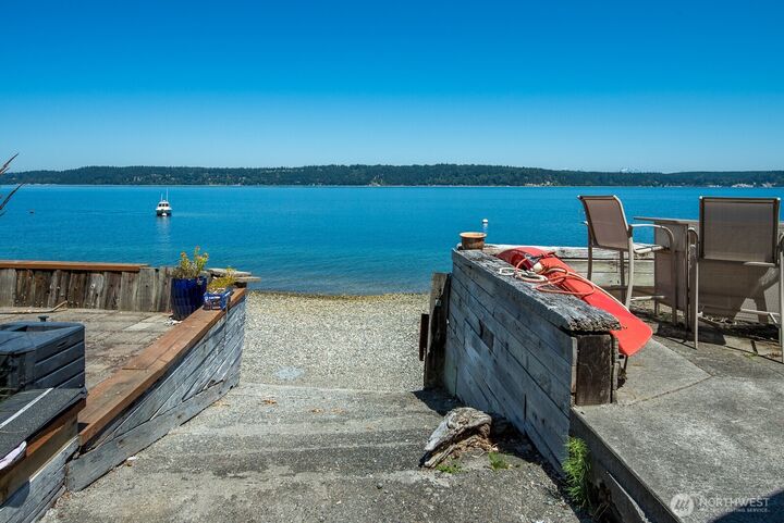 Property Photo:  3365  Shoreline Drive  WA 98282 