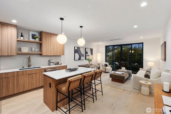 Property Photo: 614 5th Avenue S C105 WA 98020