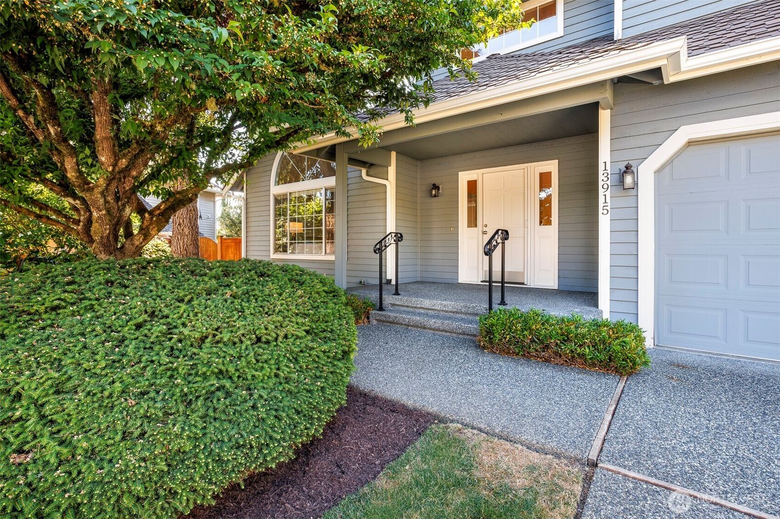 Property Photo:  13915  66th Avenue SE  WA 98296 